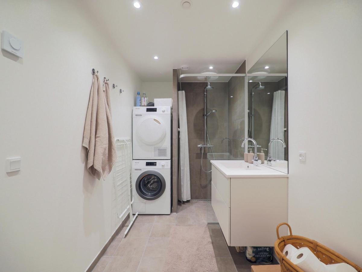 New Danish Design Flat - 10 Minutes To Centre Leilighet *